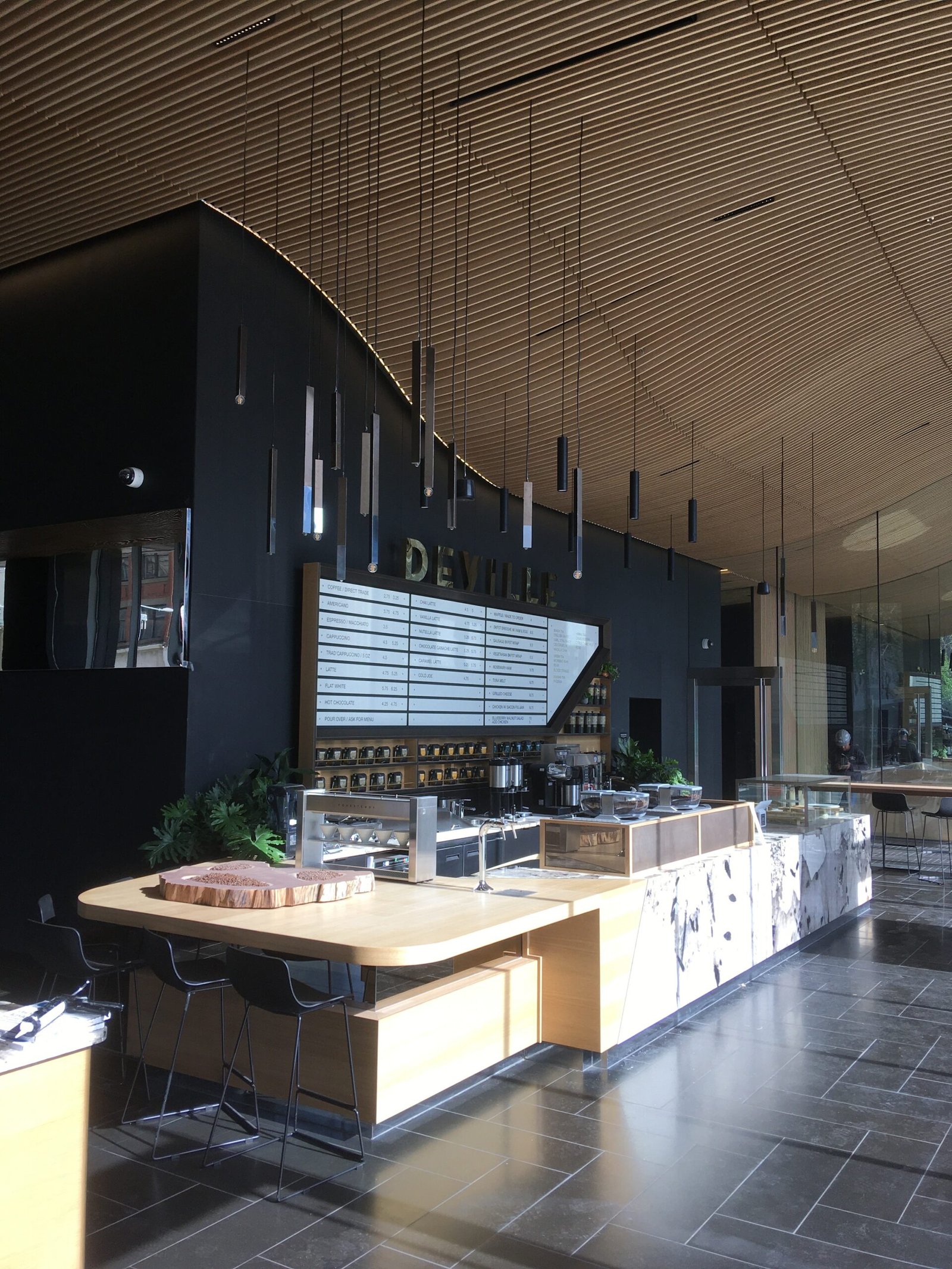 Deville Telus Sky - Calgary